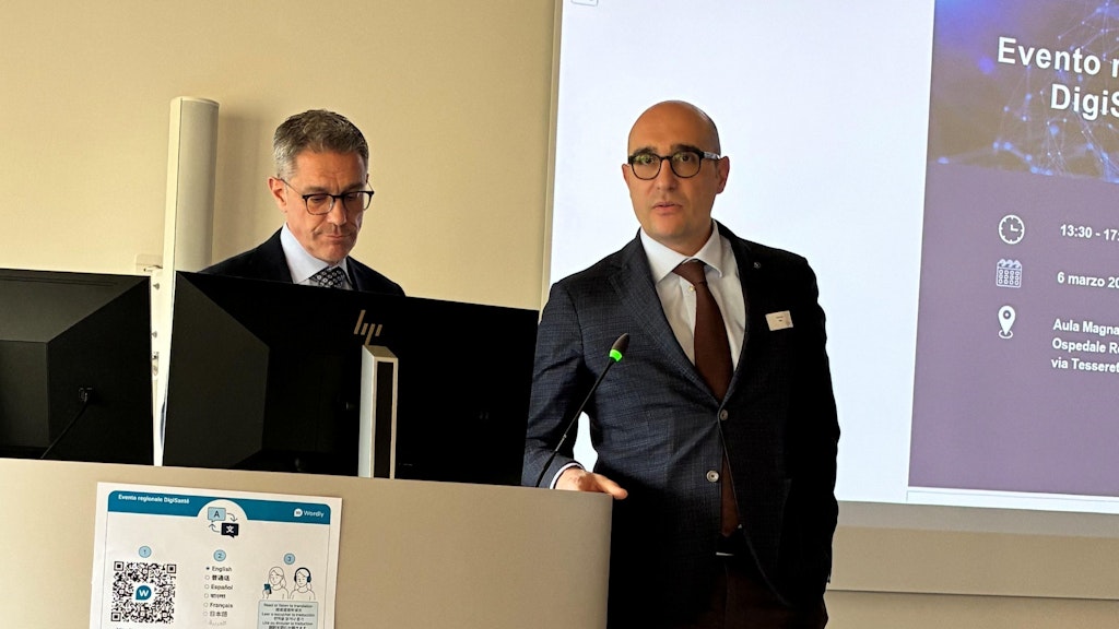 De droite à gauche : Emanuele Dati, directeur de l'hôpital régional de Lugano, et Carlos Garcia, vice-chef du service EDT, discours de bienvenue.
